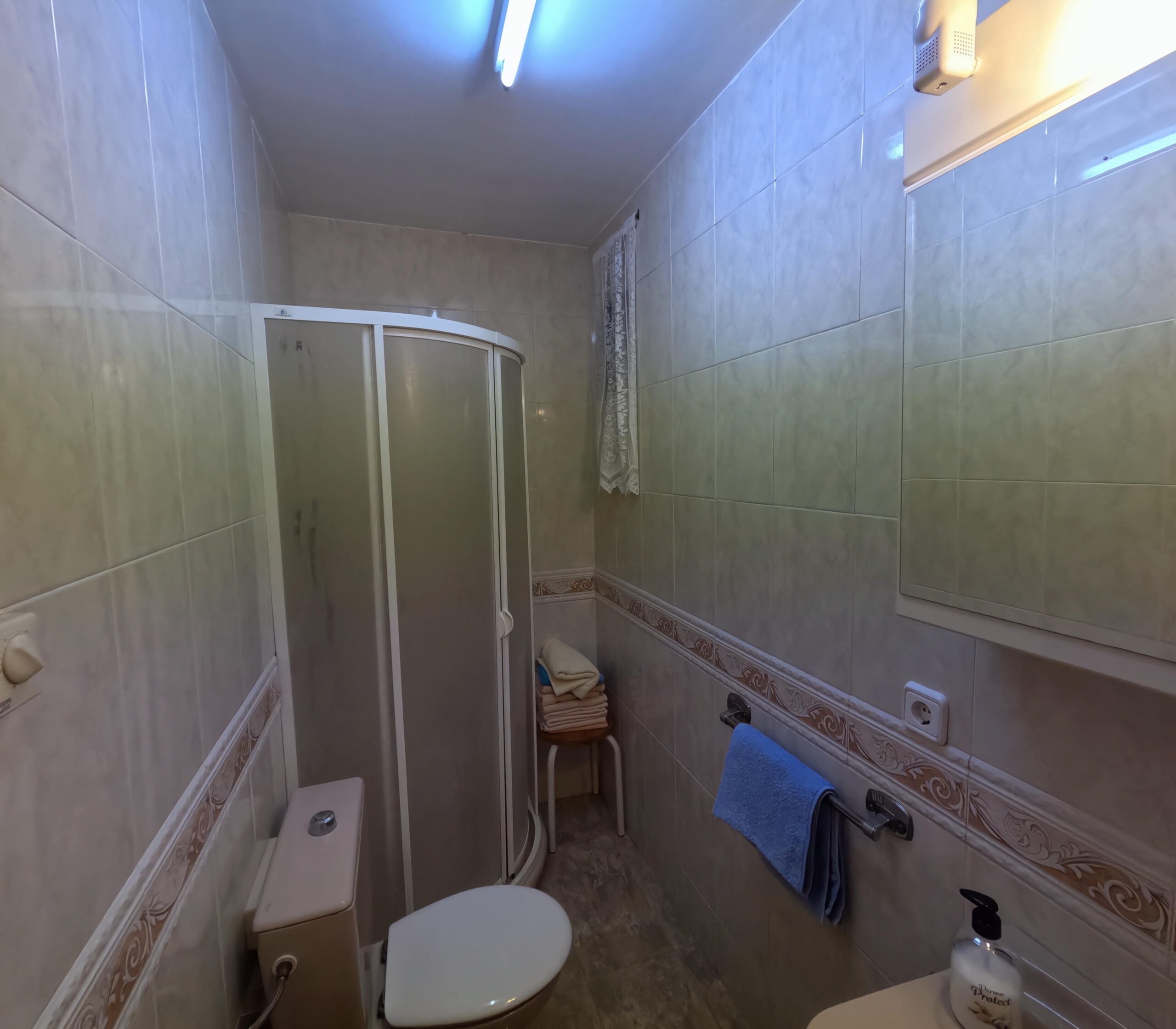 a642f7e4-a48c-4f95-bb6f-79158d3c8976